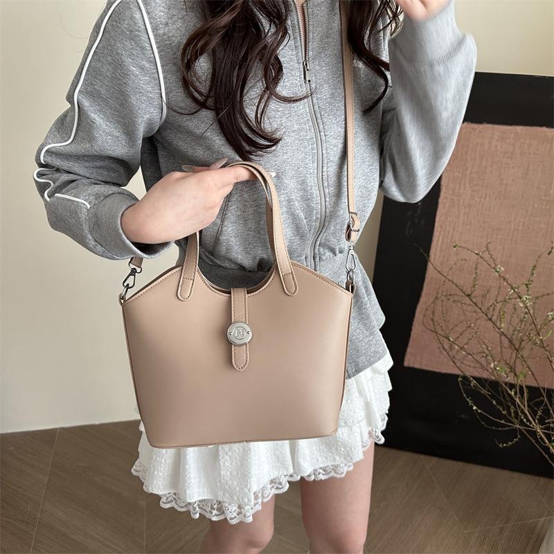 Han Retro Small Bag Women 2025 New Autumn and Winter Versatile Vegetable Basket Shoulder Bag Portable Bucket Bag Factory Direct Sales