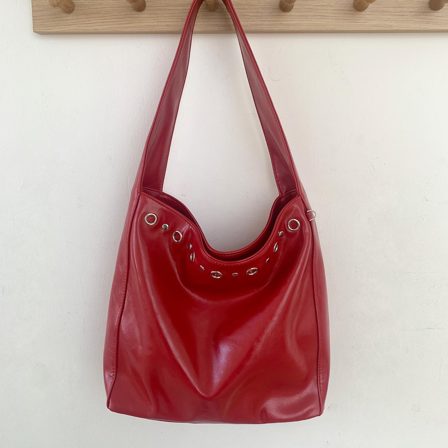 

Fashion Studded Tote Shoulder Bags for Women Designer Bag Luxury Rivet Handbags Soft PU Leather Bucket Bag Shopper Purses