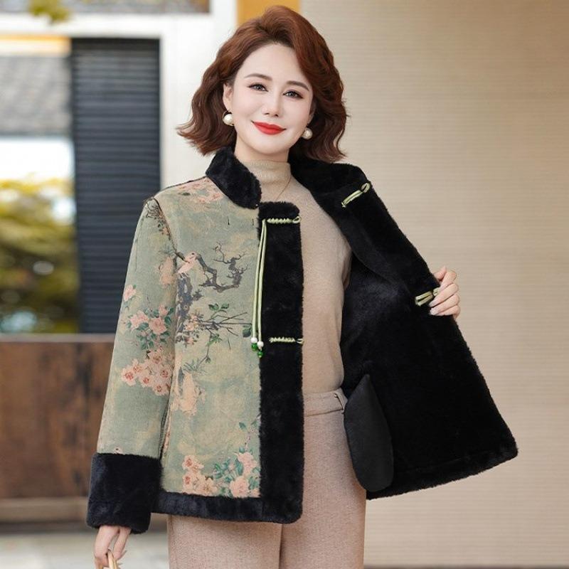 Fur Integrated Fur Jacket Women's Short Top To Keep Warm and Wear Large Sizes On Both Sides