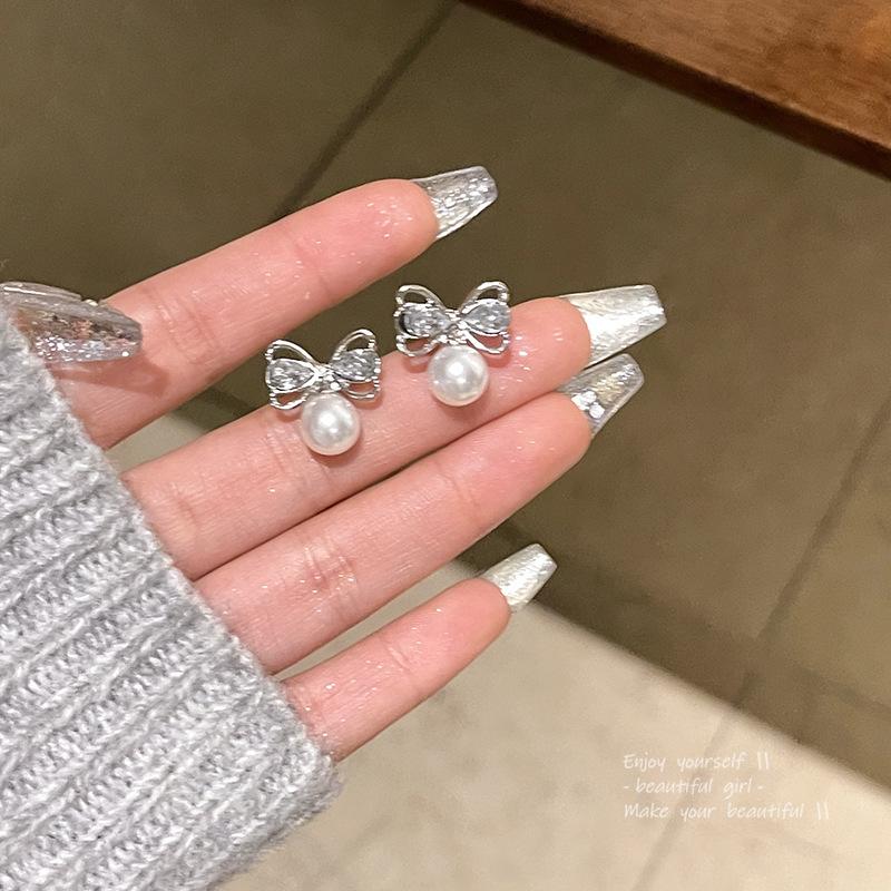 S925 Silver Needle Luxury Pearl & Cat's Eye Stone Earrings for Women – Elegant, All-Match Design.