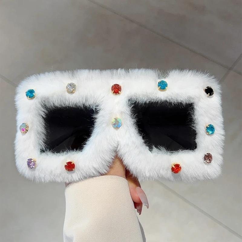 Square Furry Sunglasses with Rhinestones Women Fashion Oversized Winter Shades Trendy Stylish Original Design Sun Glasses