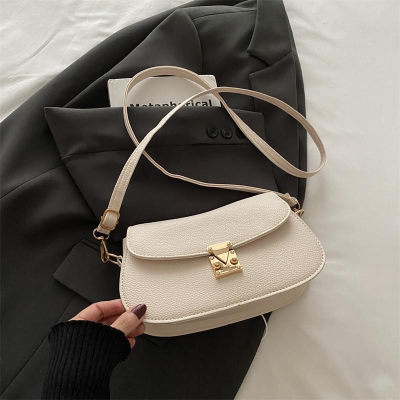 Chic Retro Casual Pu Leather Women's Single Shoulder Bag With Modern Minimalist Appeal