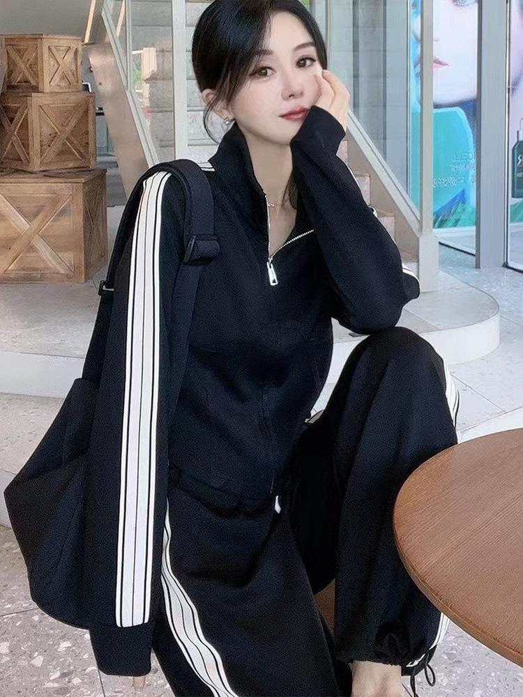 Ensemble de survêtement deux pièces amincissant pour femme automne 2025 chic européen avec col montant