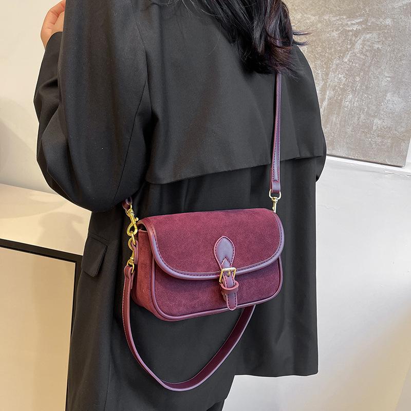 2024 Trendy Crossbody Women's Bag: Versatile Small Square Design