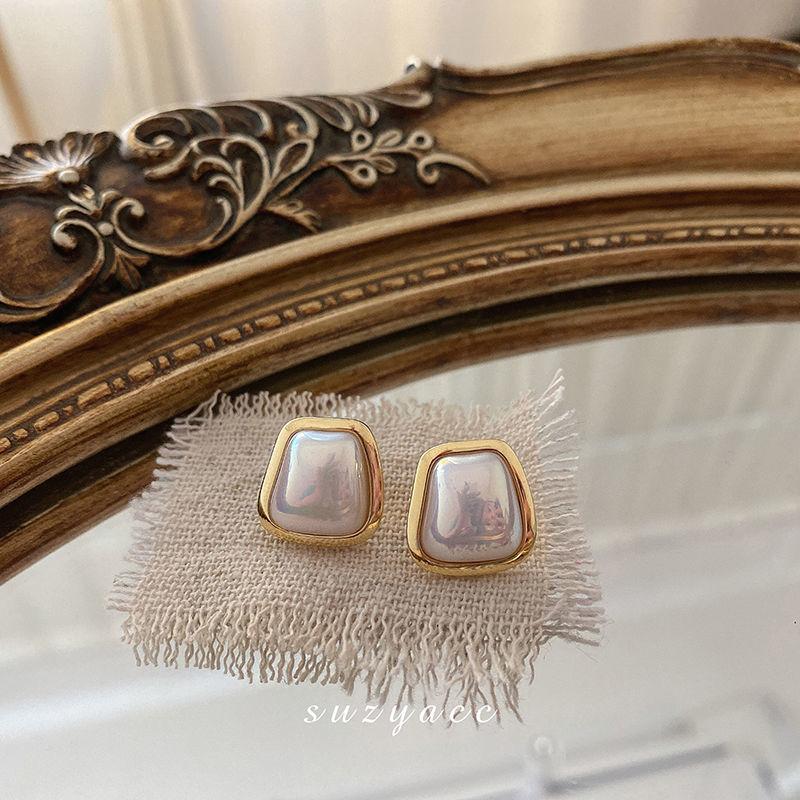 Temperament Gold Color Edging Geometric Imitation Pearl Stud Earrings for Women Retro Piercing Jewelry Accessories