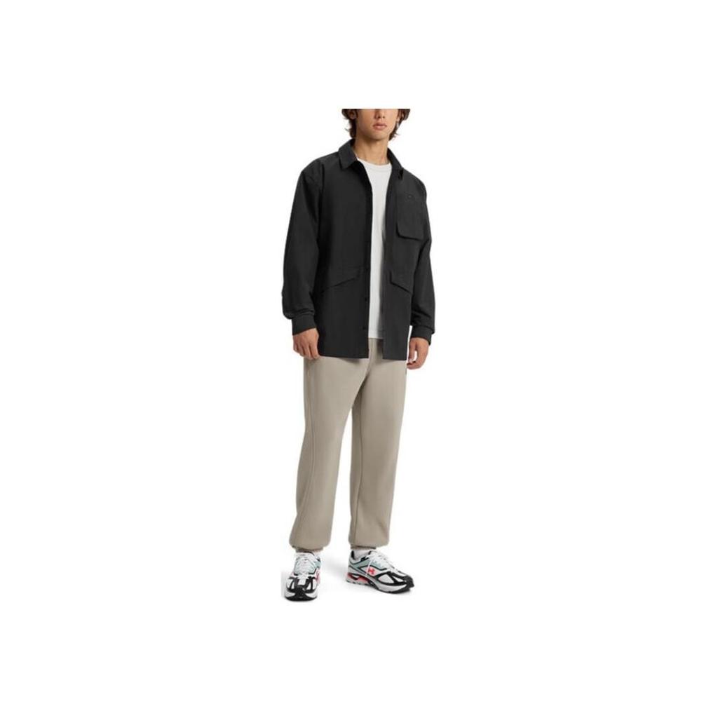 Under Armour Urban Outdoor Multi-Pocket Button-Down Long Sleeve Shirt Men Black 1389295-001