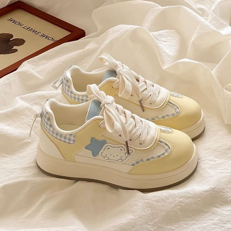 Cute niche moral training shoes women's new spring and autumn versatile casual board shoes women's