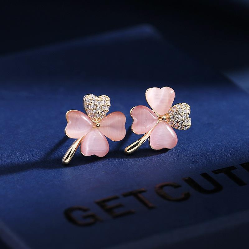 

Супер волшебный темперамент, сладкие и свежие серьги, модные серьги с серебряной иглой S925 в сказочном стиле, четыре листа, цветок, камень кошачий глаз, серьги с счастливой травой