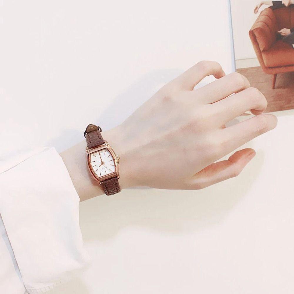 Imitation Leather Quartz Watches Retro Bracelet Watch Simple Women's Watches  Daily