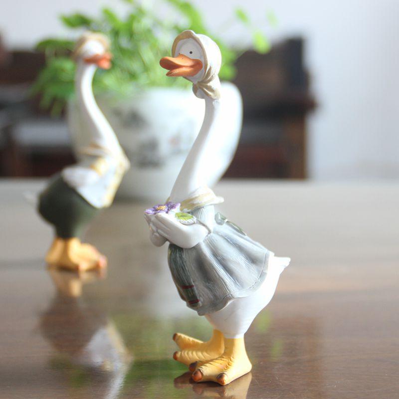 Creative Cartoon Duck Garden Ornament - Hand-Painted Resin Animal Craft
