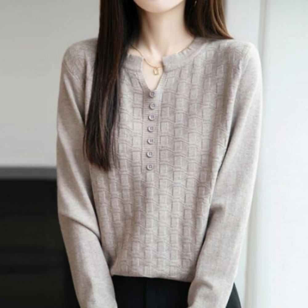 Navava Women Button Point Split Neck Long Sleeve Knit Tee Nk3322