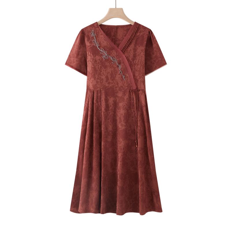 Mom's Elegant 2026 Summer Dress: Stylish, Dignified, and Trendy for Middle-Aged and Elderly Women - New Chinese Style Skirt.