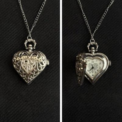 Hollow Heart Pocket Watch Chain Keychain Design Steampunk Clock Vintage Necklace Pendant Jewelry Watch Couple Gift