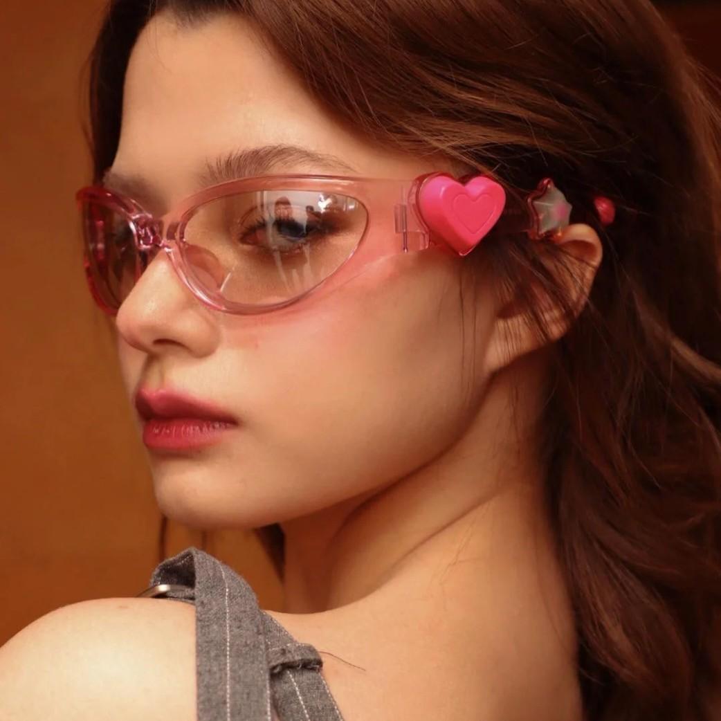 

2025 New Korean Ins-style Heart-shaped Fashionable Sunglasses, Y2K Millennial Jelly Style чорний