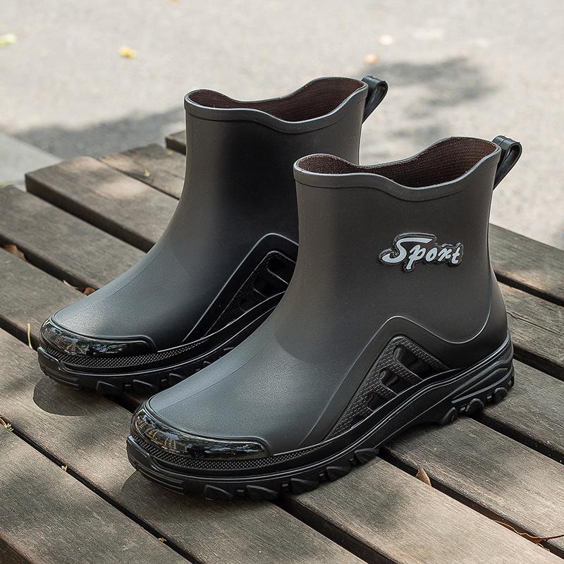 2025 fashion short water shoes men's, light and wear-resistant rubber shoes kitchen non-slip low-top waterproof rain boots men