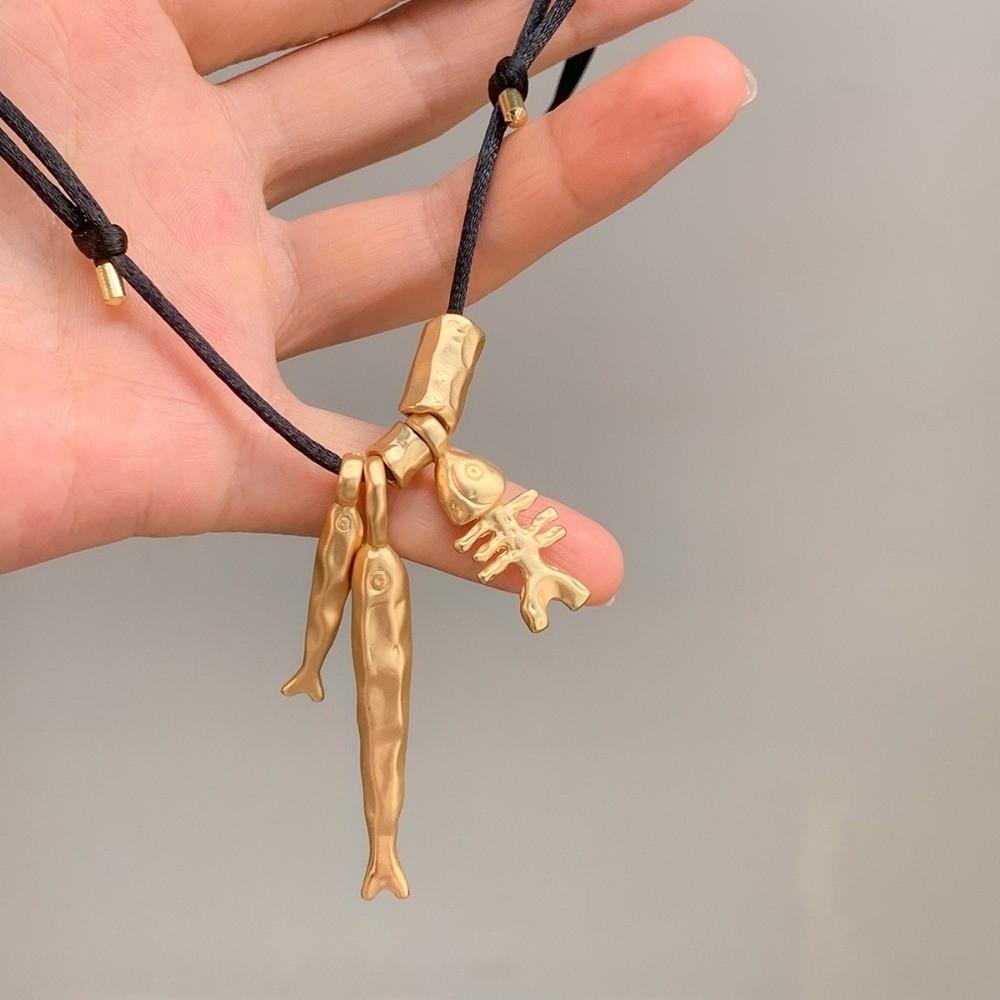 Long Bone Pendant Choker Adjustable Sweater Chain Exaggerated Fish Pendant Necklace Ocean Animal