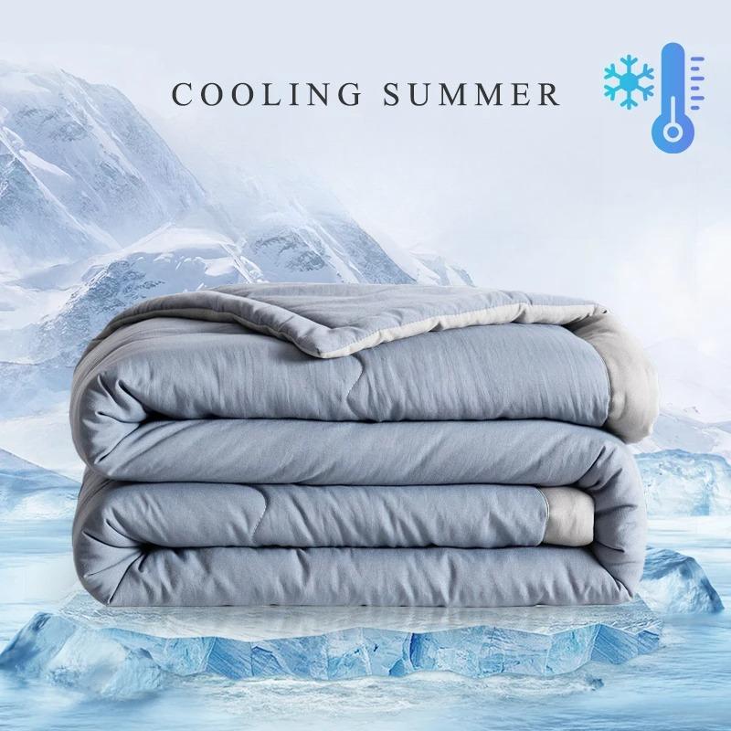 Japanese Polyester Cotton Quilted Summer Quilt Skin-friendly Washable Light Luxury Style Solid Color Lightweight Comforter