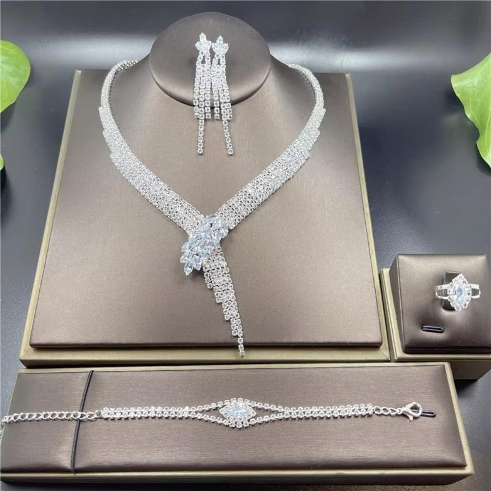 Elegant Necklace Earrings Bracelet Set Sparkling Crystal Wedding Ornaments Festival