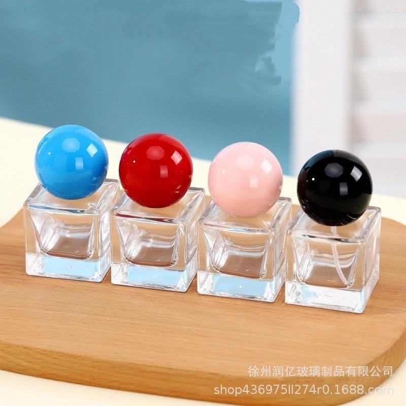 15ml Transparent Cylindrical Glass Perfume Bottle - Mini Press-Type Spray Decanter 15ml Rectangular; Transparent; Glass