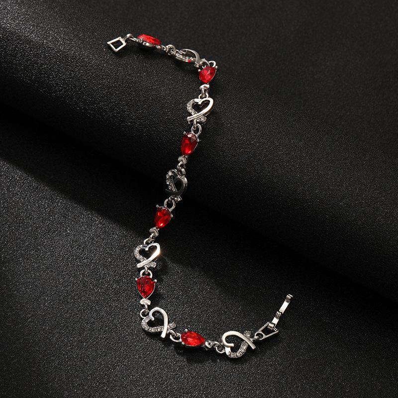 Love Fashion Hand Ornament Openwork Air Quality Flower Diamond Lady Bracelet Alloy Heart Bracelet Women