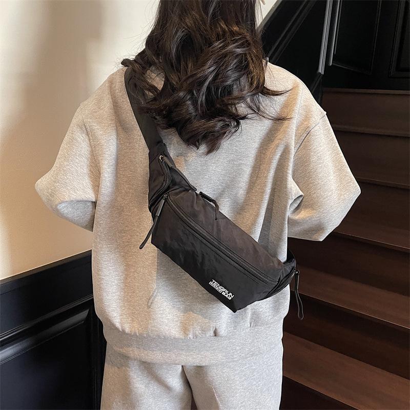 Japanese and Korean casual alphabet neutral breast bag ins style sports trendy brand shoulder crossbody fanny pack