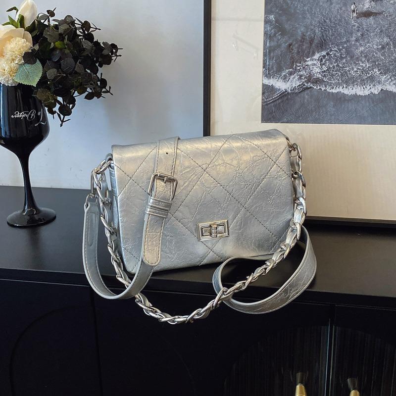 Commuter diamond summer trend small new high-end messenger bag bag chain portable girl small square bag