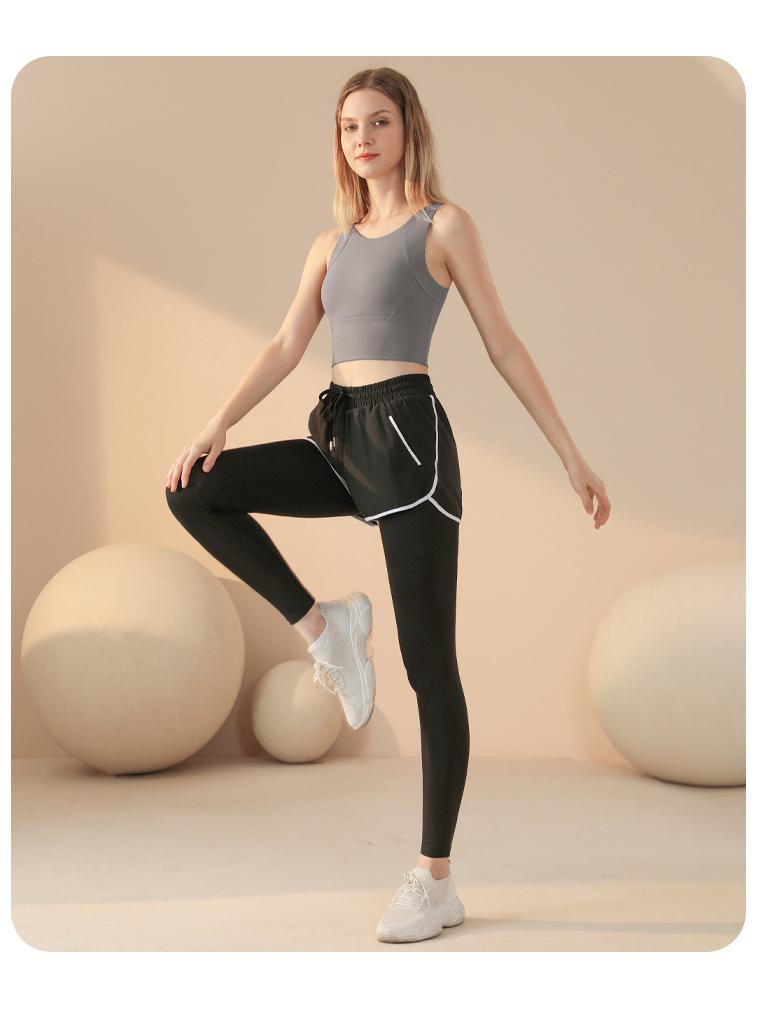 Women's Nude Feel Yoga Tank Top with Built-In Bra: Breathable, Shockproof, and Ideal as an Outer Layer.