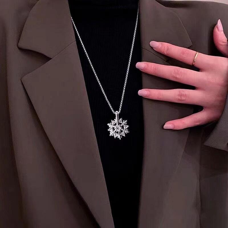 RUI RUI YU New Fashion Crystal Snowflakes Necklaces for Women Simple Stylish Girls Accessories Daily Wear Party Statement Jewelry Gifts