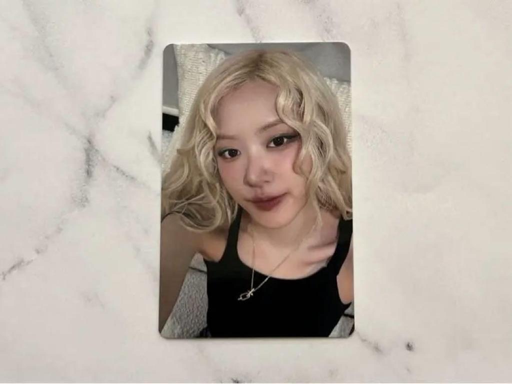 [USED] Rosie Rosé trading card, Japan pop-up exclusive