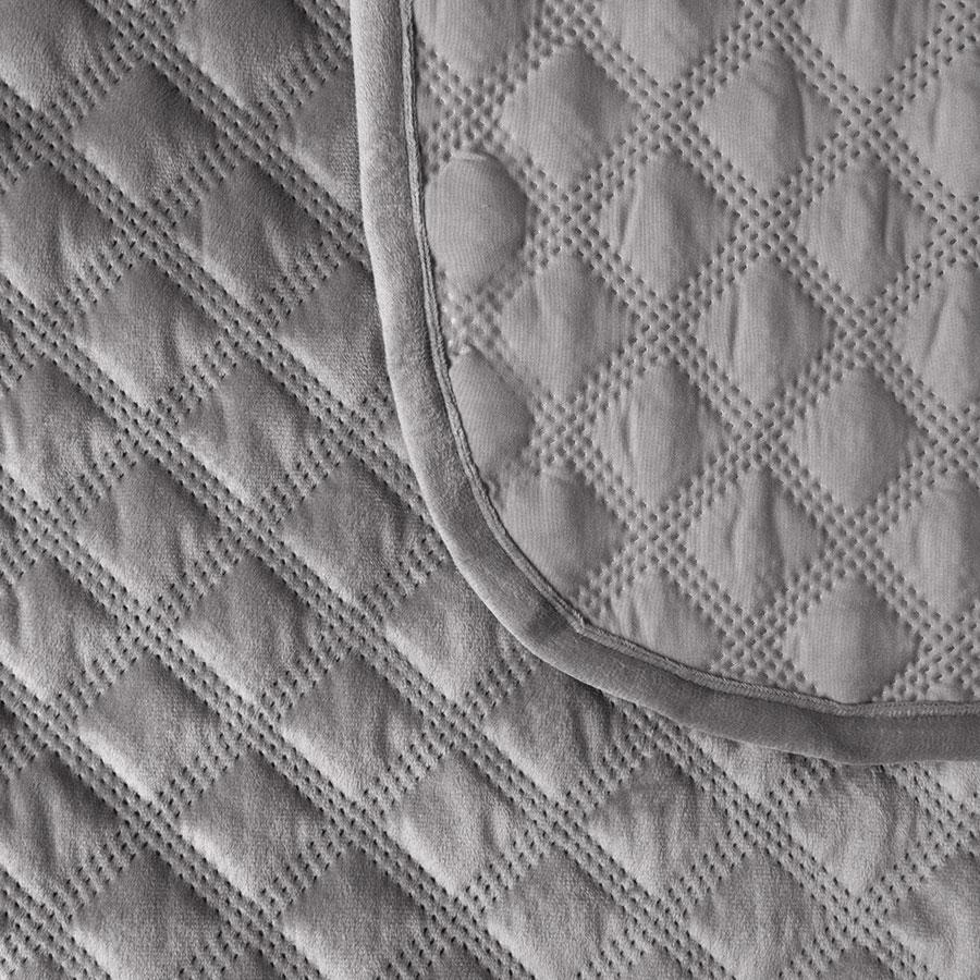 VELVI Bedspread 220x240cm - light gray with a geometric pattern