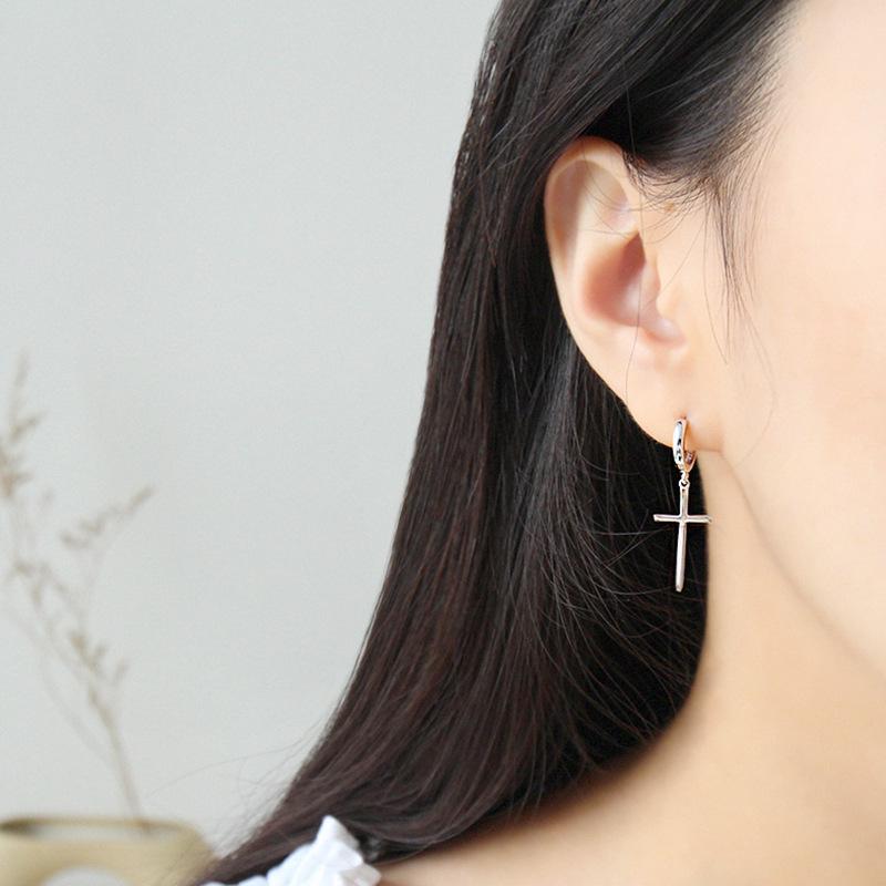 Cross Earrings: Fashionable and Minimalist Earrings for Women and Men