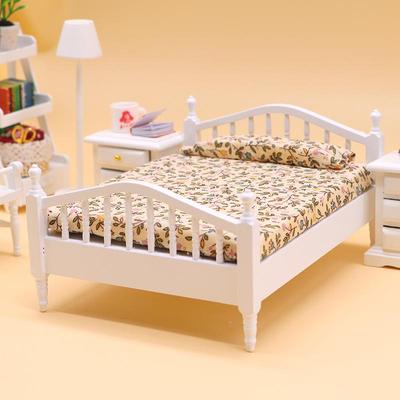 1:12 Dollhouse Miniature Double Bed for Bedroom Scene