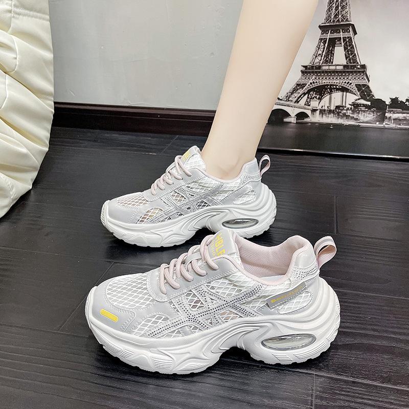 

Platform dad shoes 2025 new leather single net breathable girls inner height increase sports and leisure shoes Korean version versatile 40 шампанского