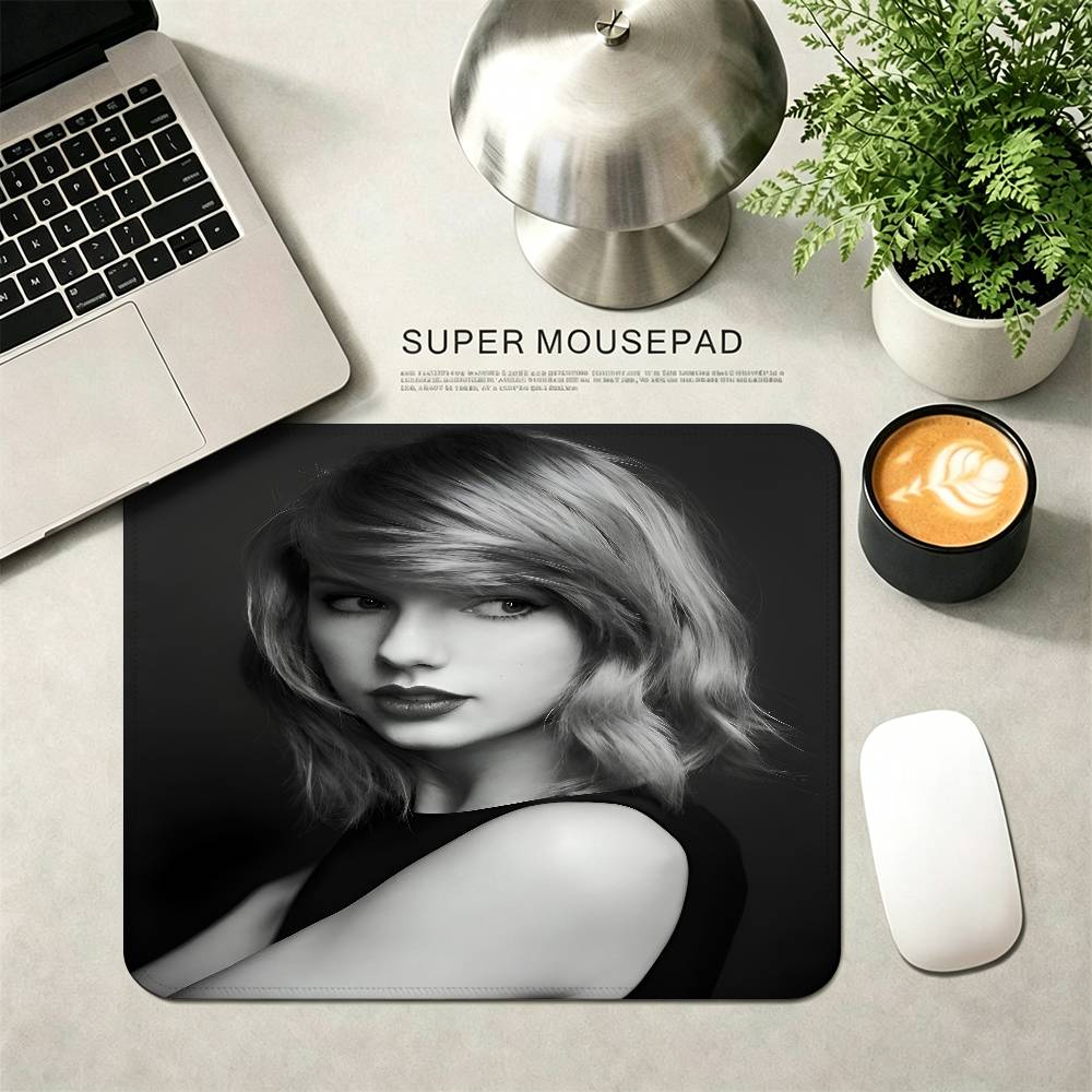 Singer T-Taylor-S-Swift-ES T-TTPD 25x29cm Small Office Student Gaming Thickened Pad Non-slip Cushion Mouse Pad Writing Desk Mats