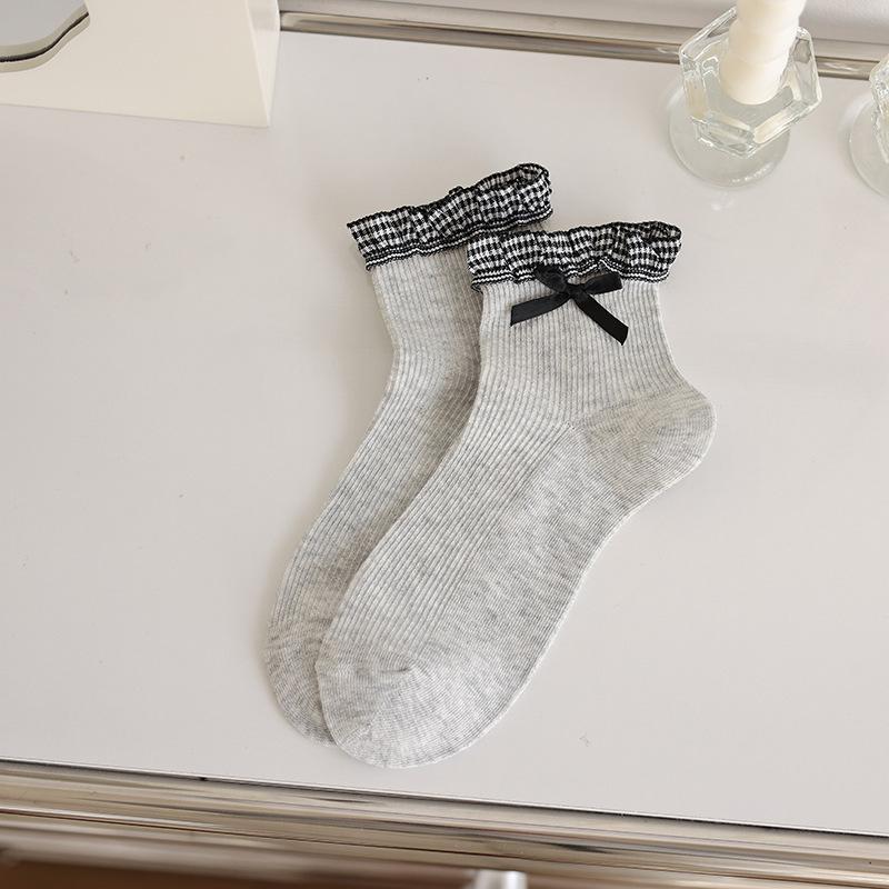 Solid Color Short Socks Women Japanese Fashion Black White Gray Low Cut Ankle Socks Lolita Sweet Girls Cute Lace Ruffle Socks