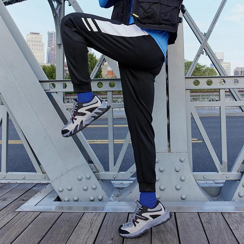 Li Ning Fitness Series Logo Reflective Sports Joggers Men Bottoms Black AKLR459-1