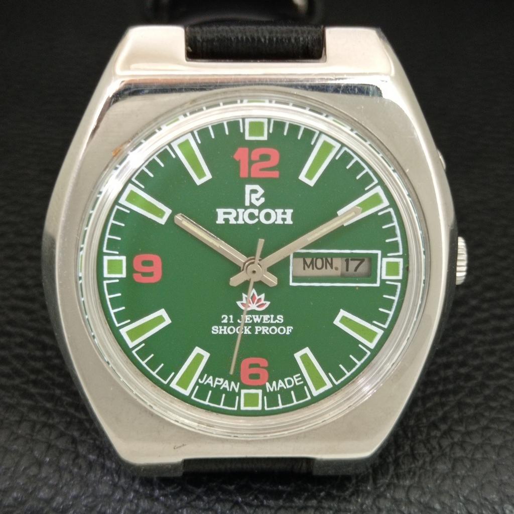 Ricoh R31 AUTOMATIC VINTAGE JAPAN MENS GREEN COLOR DIAL WATCH A707743-1