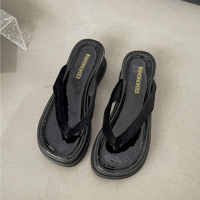 Вьетнамки с толстой подошвой женская обувь верхняя одежда 2025 года летний корейский стиль однотонные плоский каблук пляжные сандалии с клипсой на носке тапочки 35 чёрный 2828₽