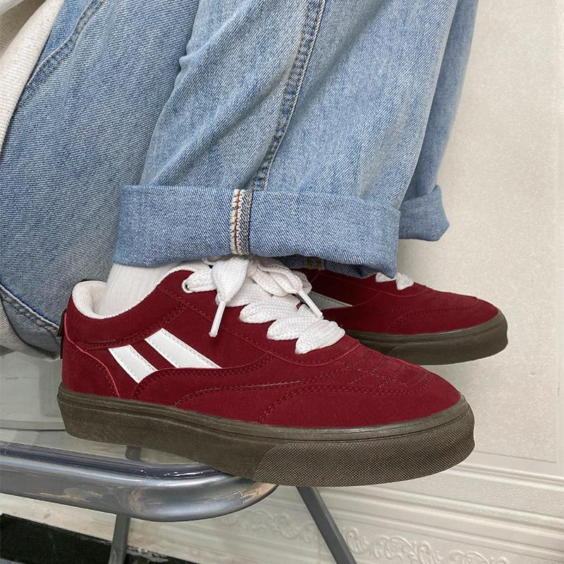 

New Styles of Student Skate Shoes, Casual Shoes and Running Shoes 35