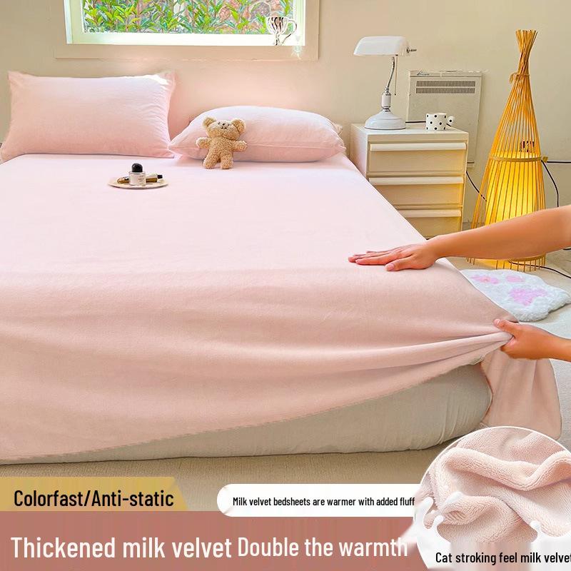 Winter Velvet Flannel Fleece Bed Sheet - Thick Coral Fleece, Solid Color, for Student Dormitory Mattress.