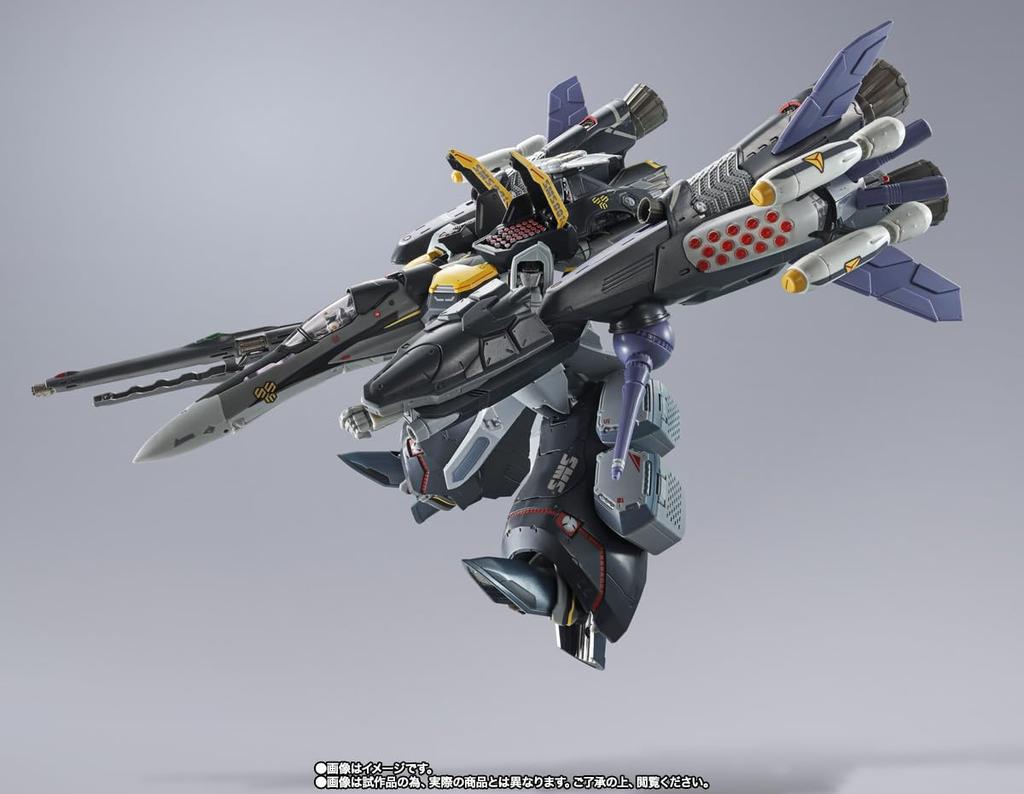 TAMASHII NATIONS Macross Armored Messiah Valkyrie Revival Bandai Spirits DX Figurină Chogokin F-25S (Folosind Ozmarie) ver.