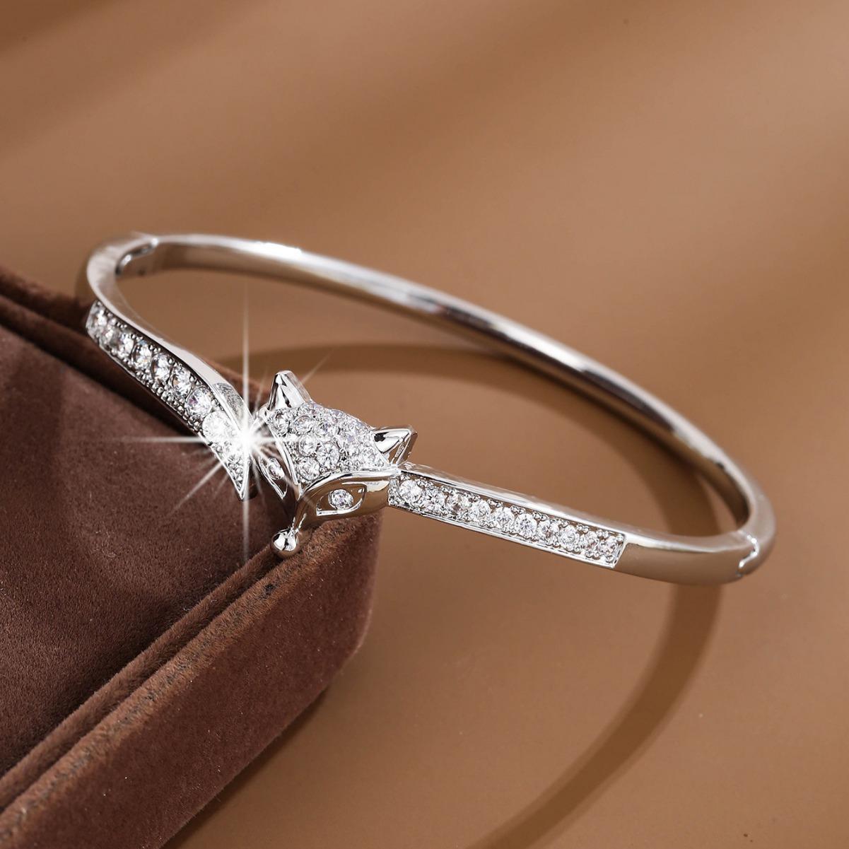 

Новый модный легкий роскошный креативный браслет с лисой, индивидуальный дизайн, простой микроинкрустированный циркон, милый, сладкий, универсальный браслет на каждый день серебряный