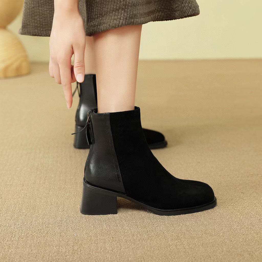 Square Head Chelsea Boots Women's Boots 2025 First Layer Sheepskin French Temperament Fashion Boots Thick Heel Rear Zipper Leather Boots Short Boots