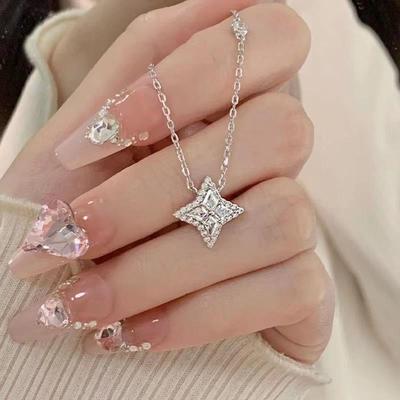 Elegante Diamant-Funkel-Halskette: Damen Sommer High-End Rhombus Anhänger Schlüsselbeinkette - Perfektes Geschenk für Freundin zum Qixi-Fest