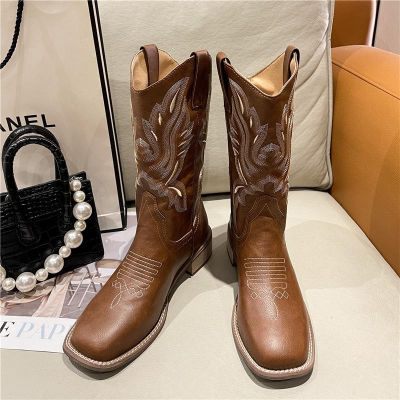 Western Cowboy Boots Retro Embroidered Knight Boots Women's 2025 New He Sui Same V-mouth Medium Boots Long Boots