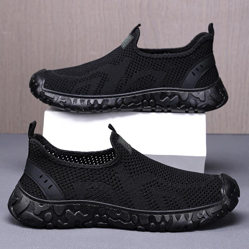 Men's shoes casual shoes new breathable and non-smelly feet mesh shoes one pedal lazy shoes versatile men's single shoes 2025