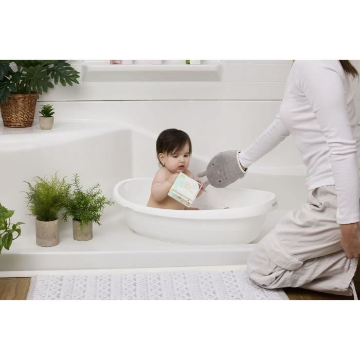 INGENUITY - Baignoire bébé Sylvi - Hamac évolutif de nourrisson jusqu'à 6 mois, gant de toilette et livre bain bébé inclus 24M+