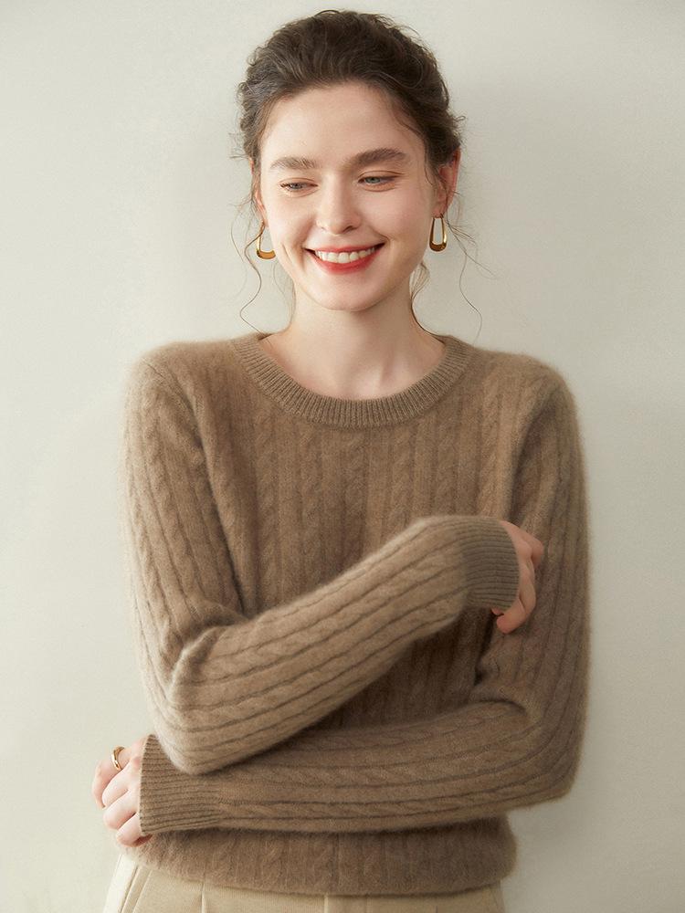 Women's Cashmere Cable Knit Sweater - Loose, Round Neck, Short, Thick for Autumn/Winter