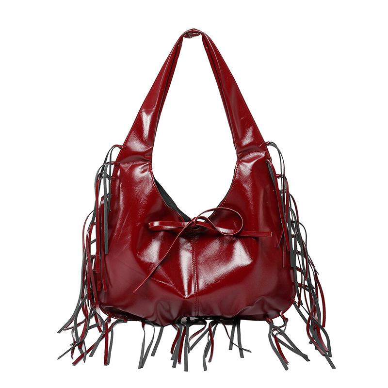 Retro bag women's large-capacity new autumn and winter niche shoulder underarm bag fringed tote bag