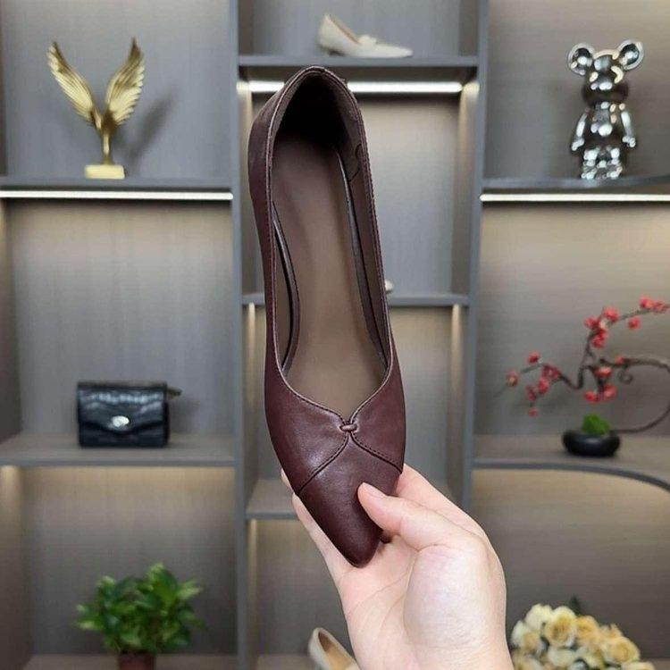 Scarpe a tacco alto stiletto con abbinamento di colori in stile retrò francese, nuove per l'autunno, con scollo a V, superficie morbida, scarpe singole eleganti